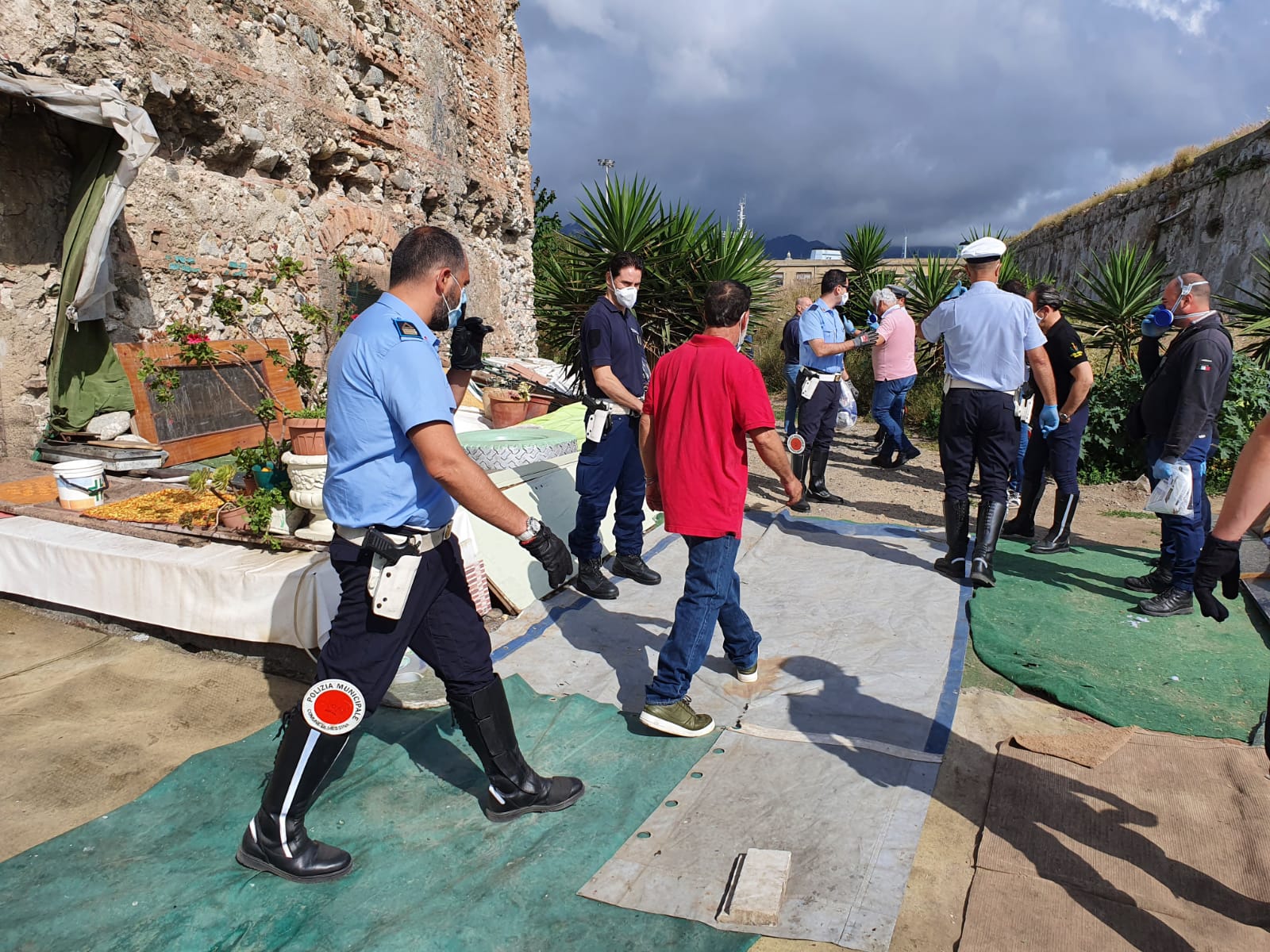Real Cittadella bonificata e sgomberata: 7 denunciati