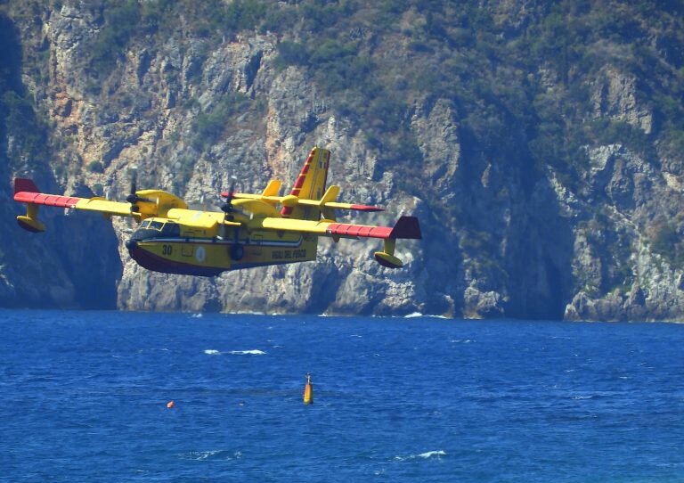 Brucia la provincia di Messina, situazione delicata a Casalvecchio