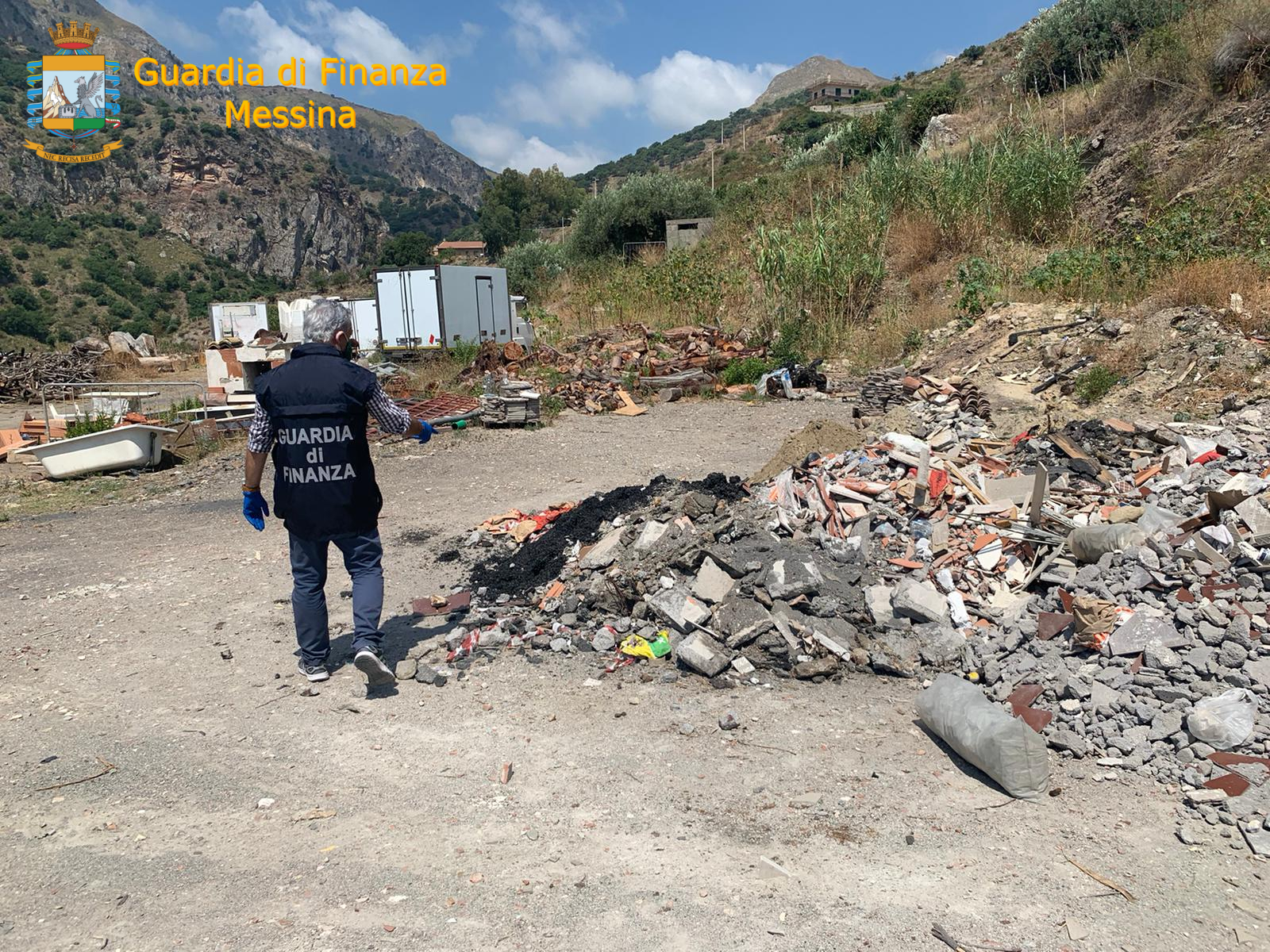 Sequestrate due discariche abusive: scattano 5 denunce