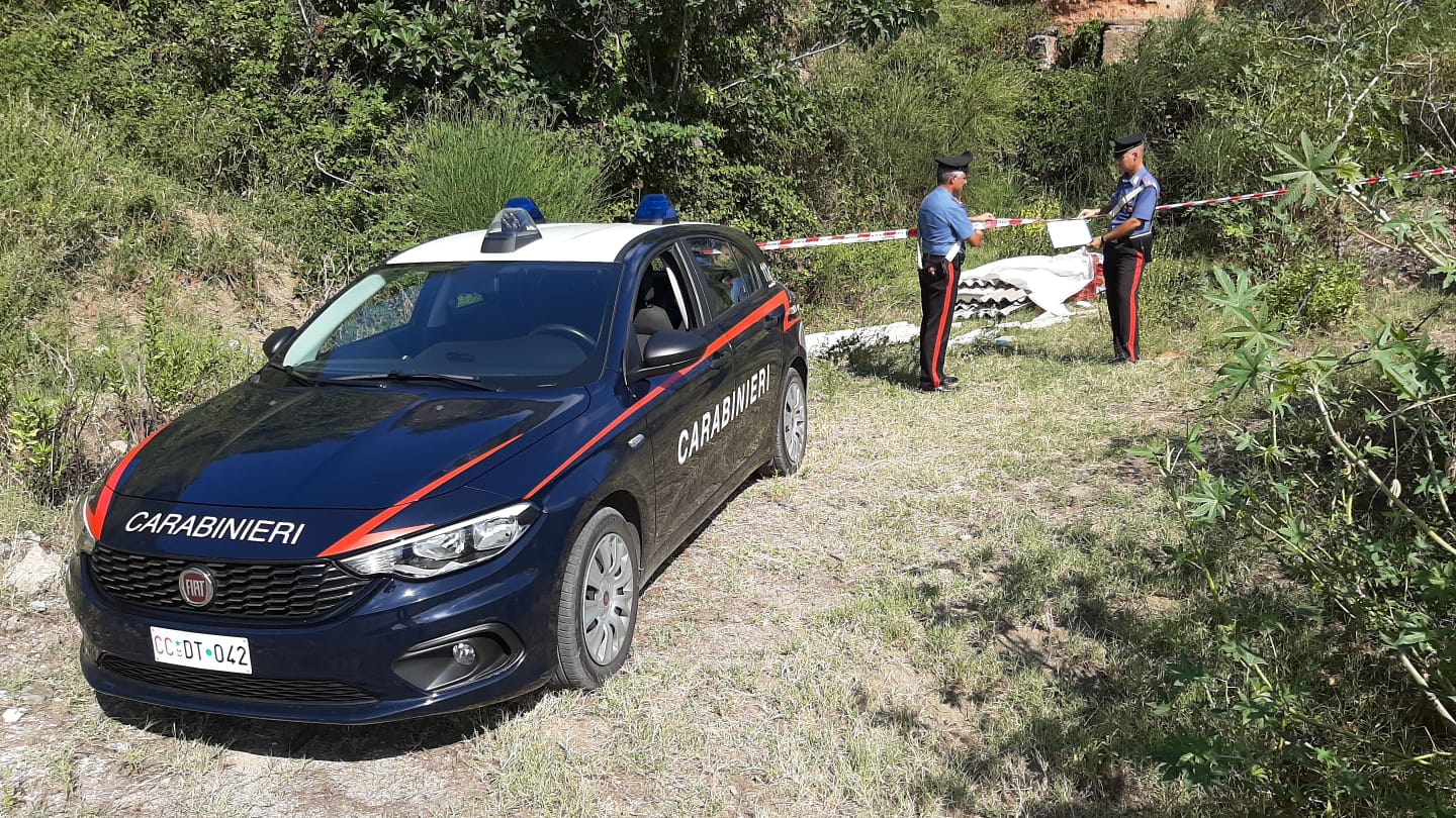 Merì: sequestrata area agricola con amianto