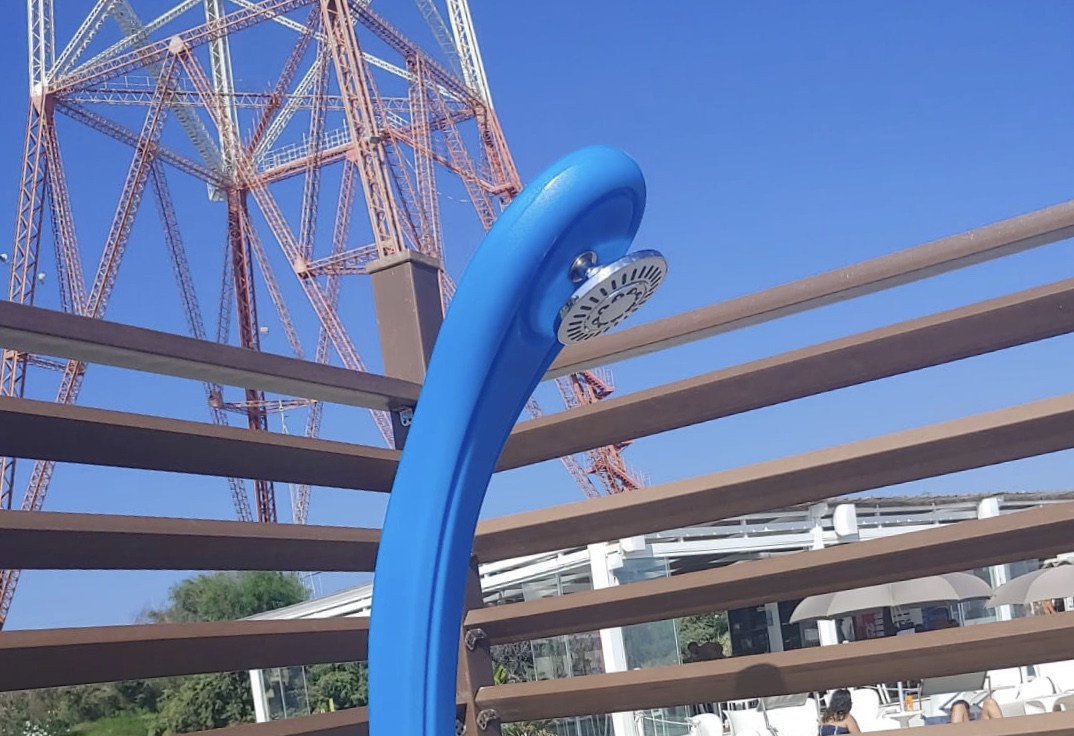 Dopo la mezza birra e la mezza con panna, arrivano le "mezze docce"…