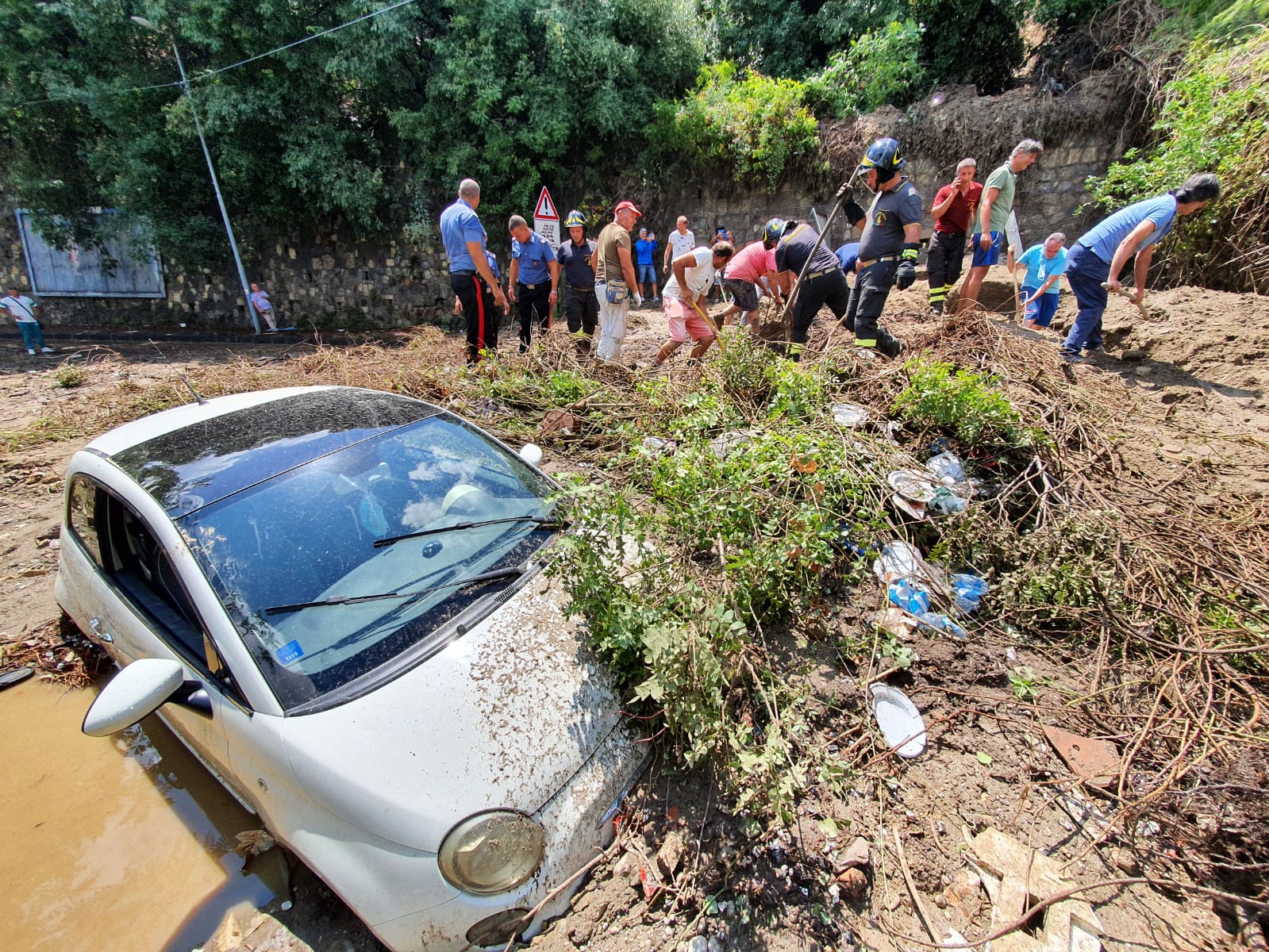 Frana sulla Panoramica, ricerche in corso
