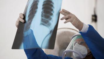 Covid, un decesso: 68enne non vaccinato