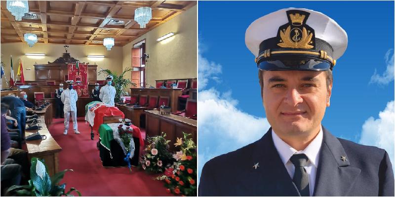Slittano i funerali del sottufficiale-eroe