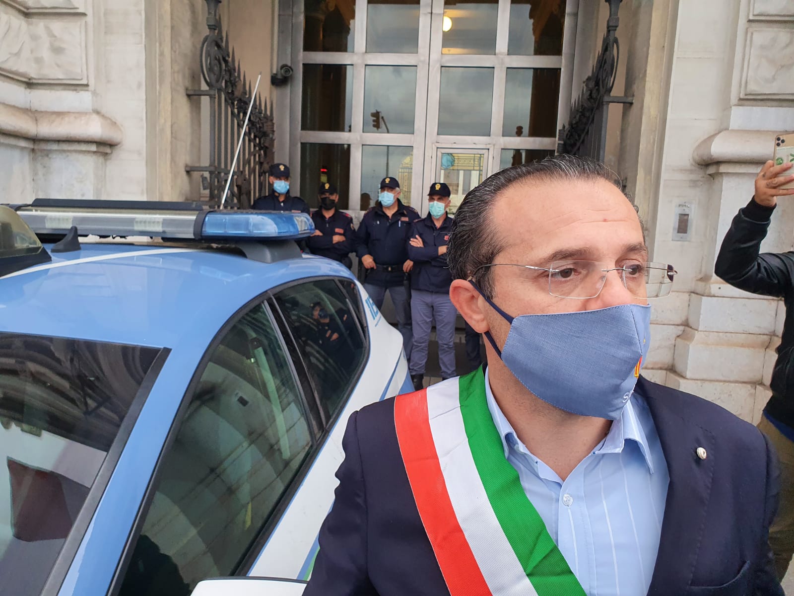 Istigazione a disobbedire, denuncia per il sindaco De Luca