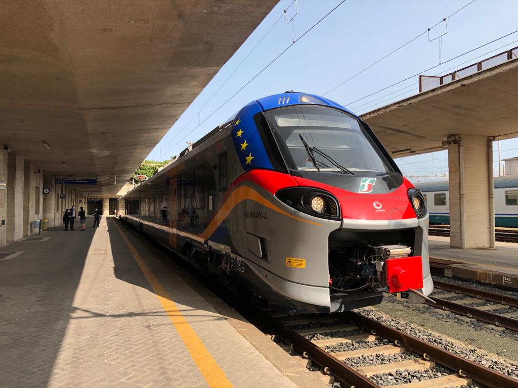 Si rinnova la flotta, consegnati tre nuovi treni Pop