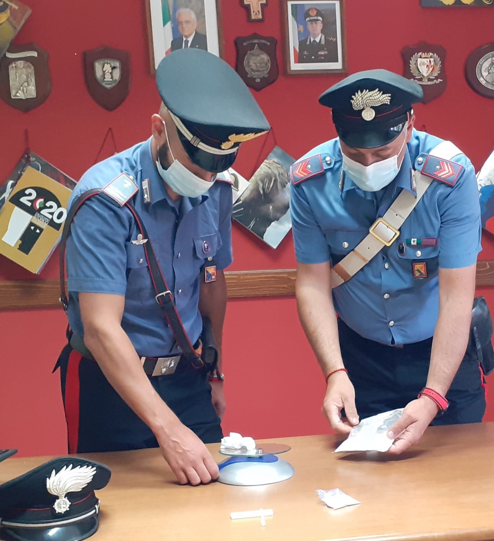 Droga nelle parti intime, 40enne finisce in manette a Santa Domenica