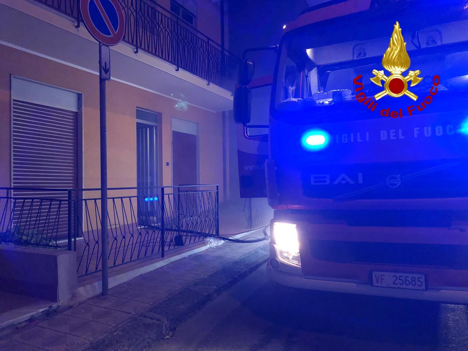 Santa Teresa: fiamme in un appartamento, tre intossicati