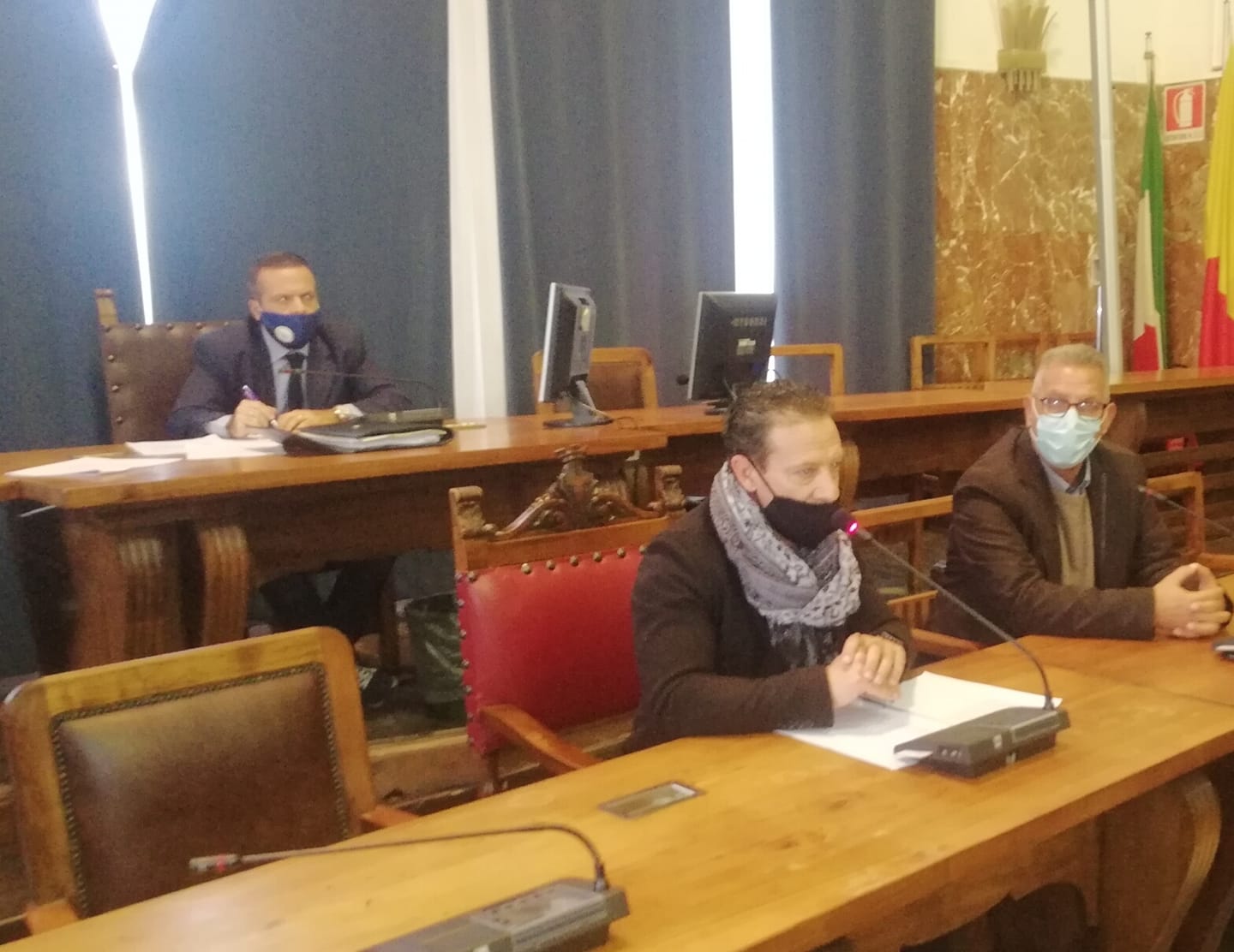 Covid, approvato atto a sostegno dei tassisti