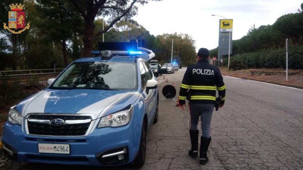 Controlli straordinari sull'A20, multati 64 automobilisti