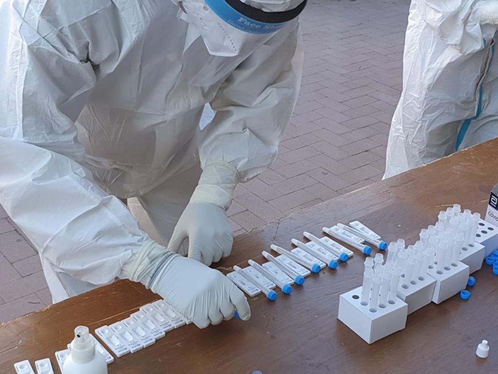 Tamponi rapidi, via libera ai medici di famiglia