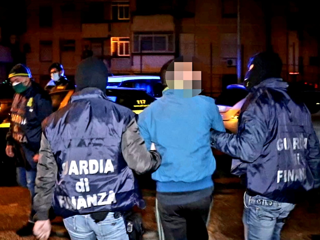 Falsi matrimoni a Messina,  scattano 16 arresti