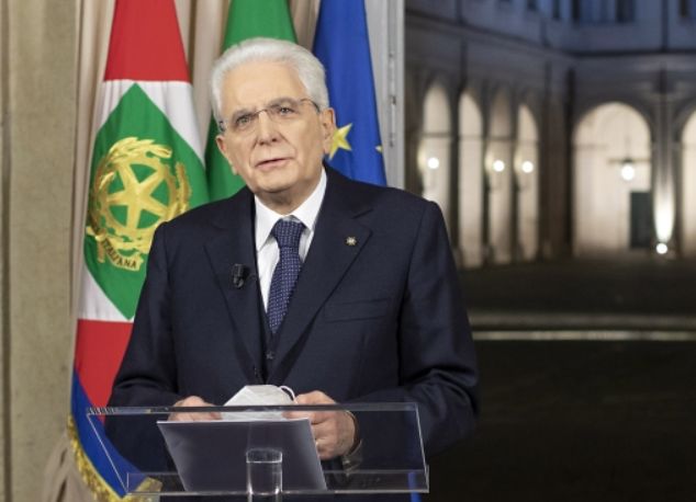 Mattarella “Vaccinarsi è un dovere”, Conte “Richiamo a coesione”