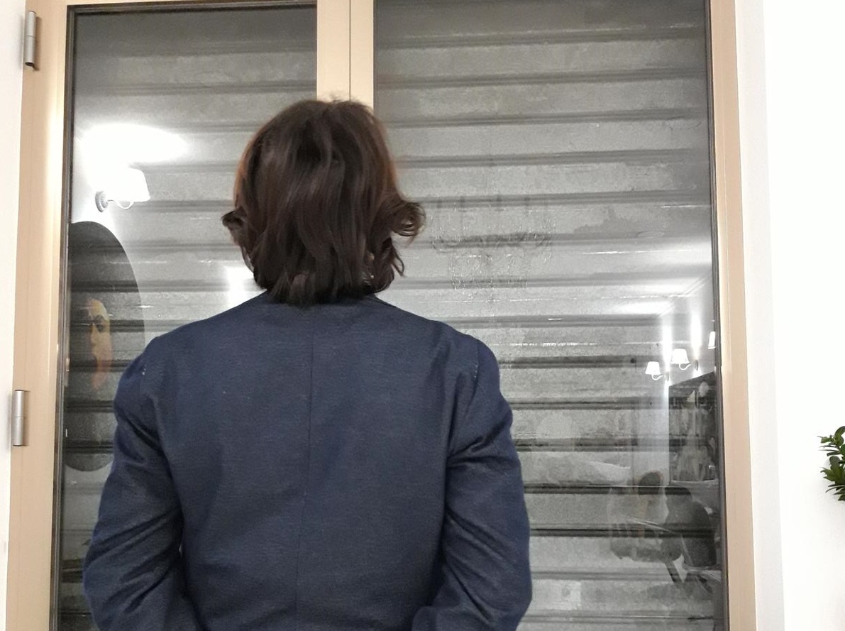 Proroga zona "ultrarossa", parrucchiere minaccia sciopero della fame