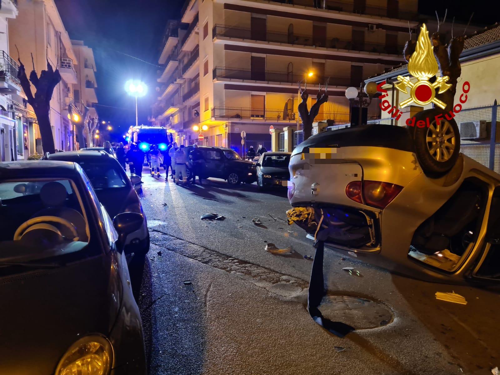 Carambola con sei auto: ci sono due feriti