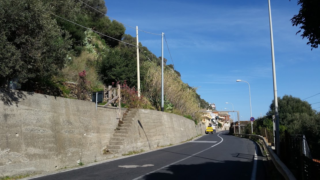 Capo Scaletta: sostituito il palo pericolante sulla Statale 114