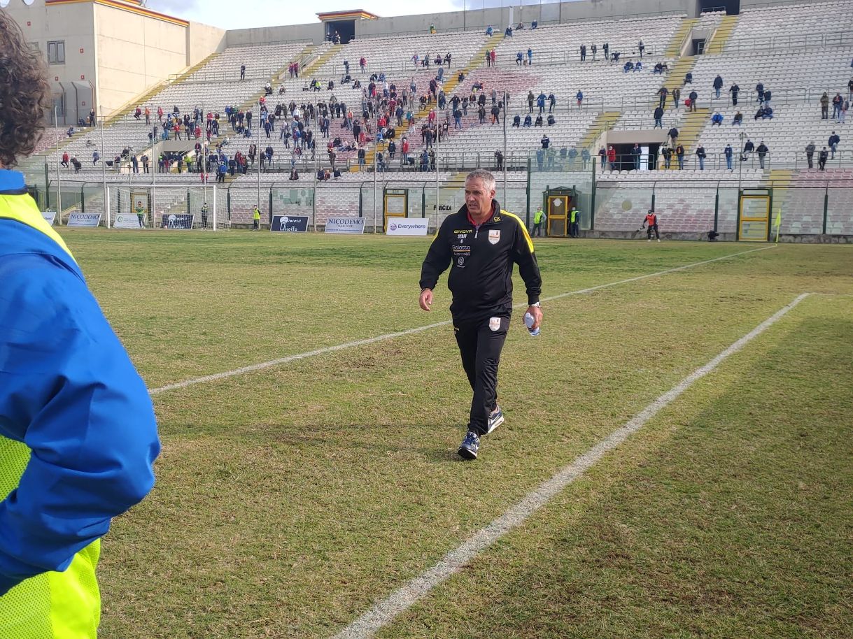 CALCIO SERIE D – Acr Messina alla prova Licata. Novelli augura pronta guarigione al collega Pino Rigoli