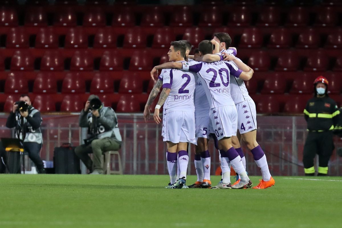 Tripletta di Vlahovic, Fiorentina espugna Benevento per 4-1