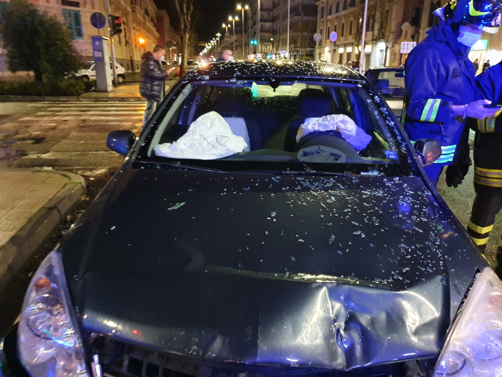 Scontro in via Garibaldi: c’è un ferito