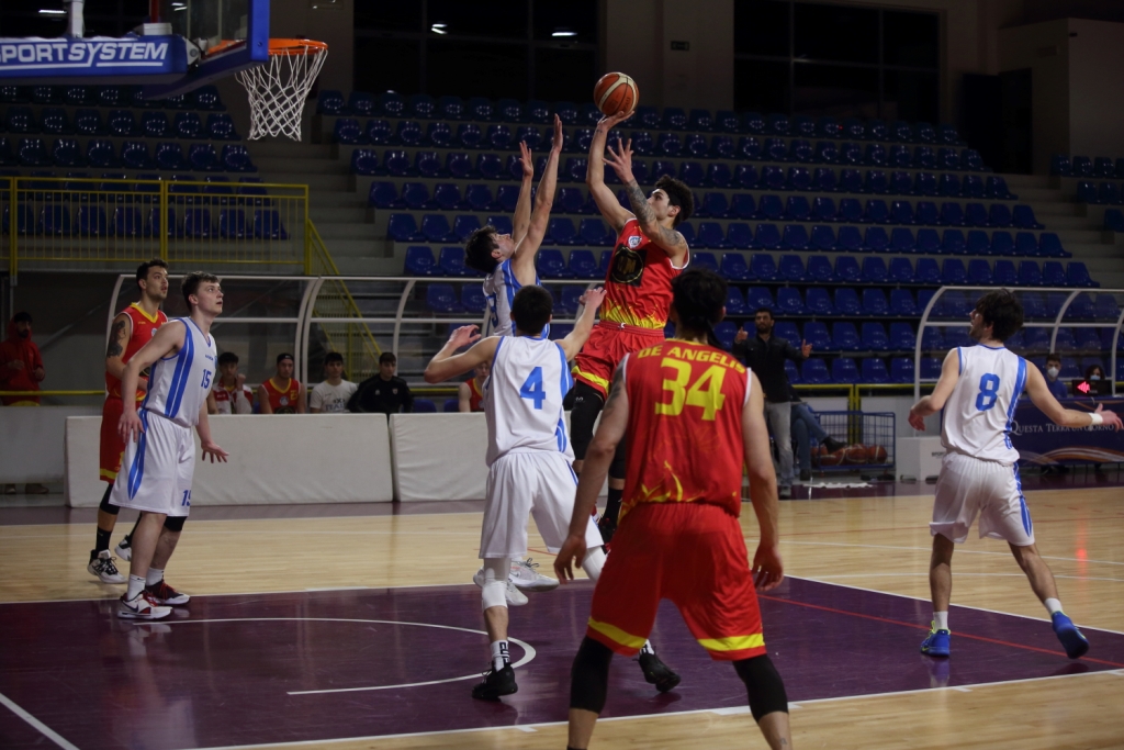 BASKET – Gold & Gold Messina vince all’ultimo respiro su Orlandina Lab