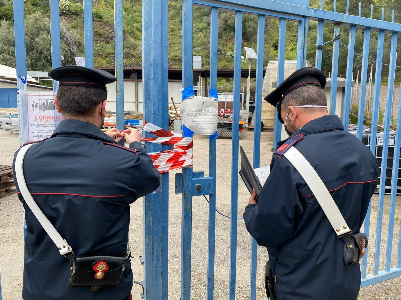 Sequestrati cantiere navale e parte del torrente Calitù