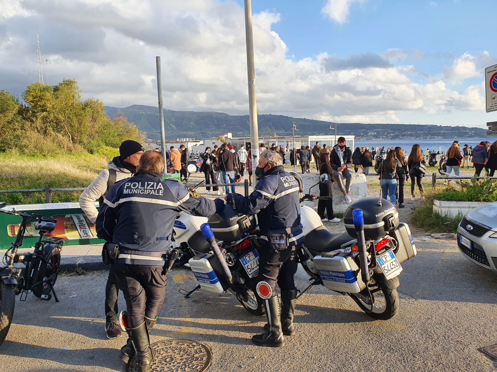 Torre Faro, assembramenti alla vigilia della zona arancione