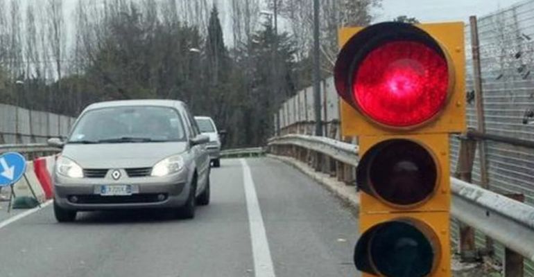 Sp 67, stop al transito dei mezzi pesanti sul cavalcavia