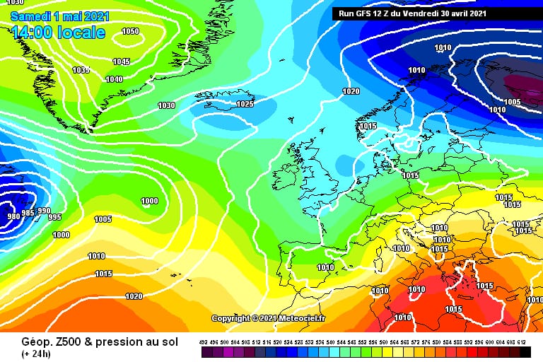 Meteo, weekend variabile con picchi di 23°