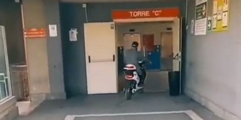 Follia a Catania, paziente in scooter dentro l’ospedale