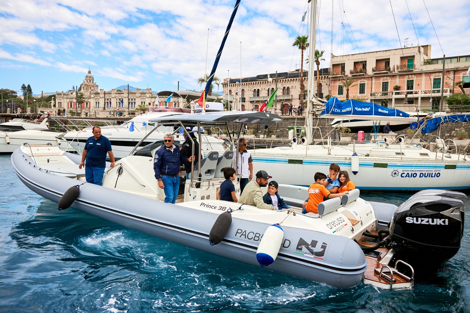 NAUTICA – Marina del Nettuno fa’ festa per Sergio Davì al “Suzuki Experience”