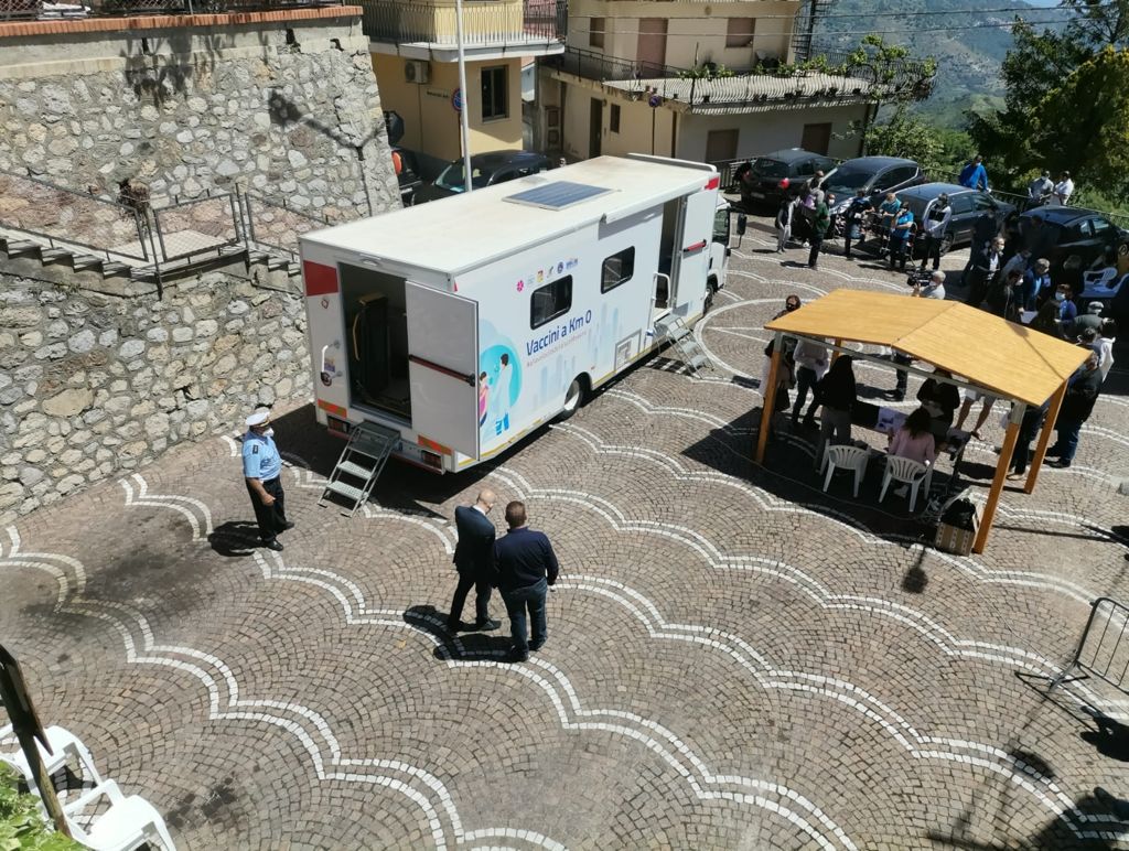Vaccini, da Messina parte il primo “camper anti-Covid” per raggiungere i Comuni sotto i 1000 abitanti