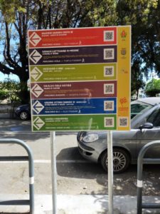 Turismo, nuova segnaletica bilingue in città
