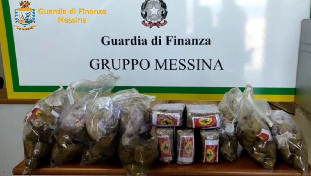 Trasportava 3 kg di hashish: arrestato corriere di droga