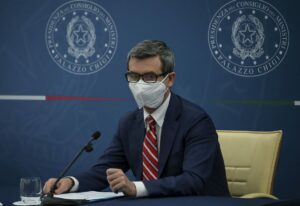 Lavoro, Orlando “Sanzioni alle multinazionali in fuga”