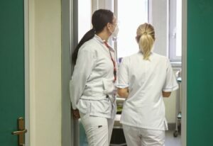 Lavoro, a giugno contagi Covid al minimo storico