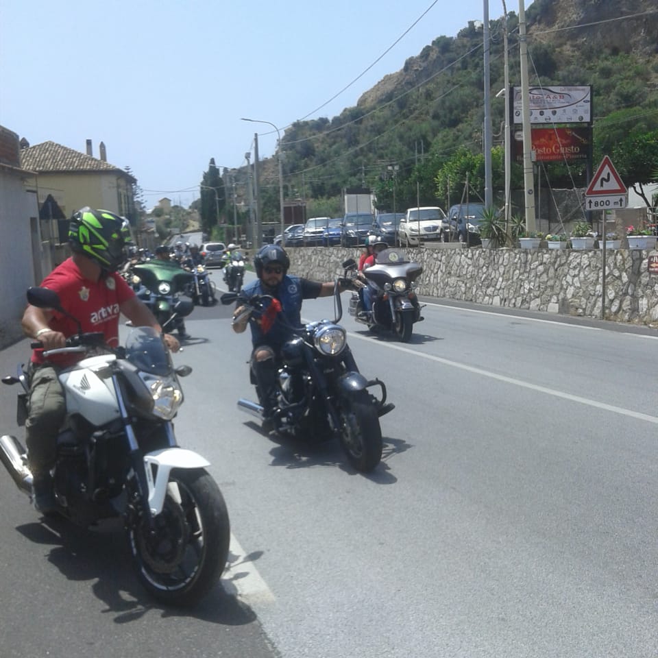 I Pirates e lo show del motoraduno