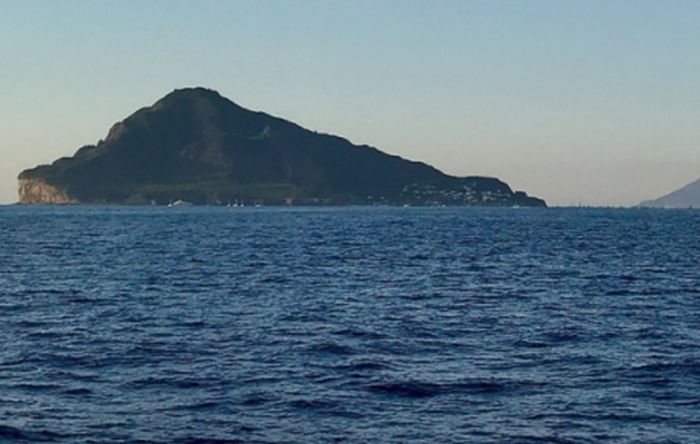 Albergatori Panarea: “isola senza beni prima necessità”