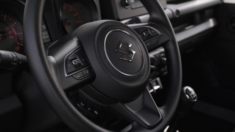 Suzuki Jimny non cambia anche se diventa autocarro