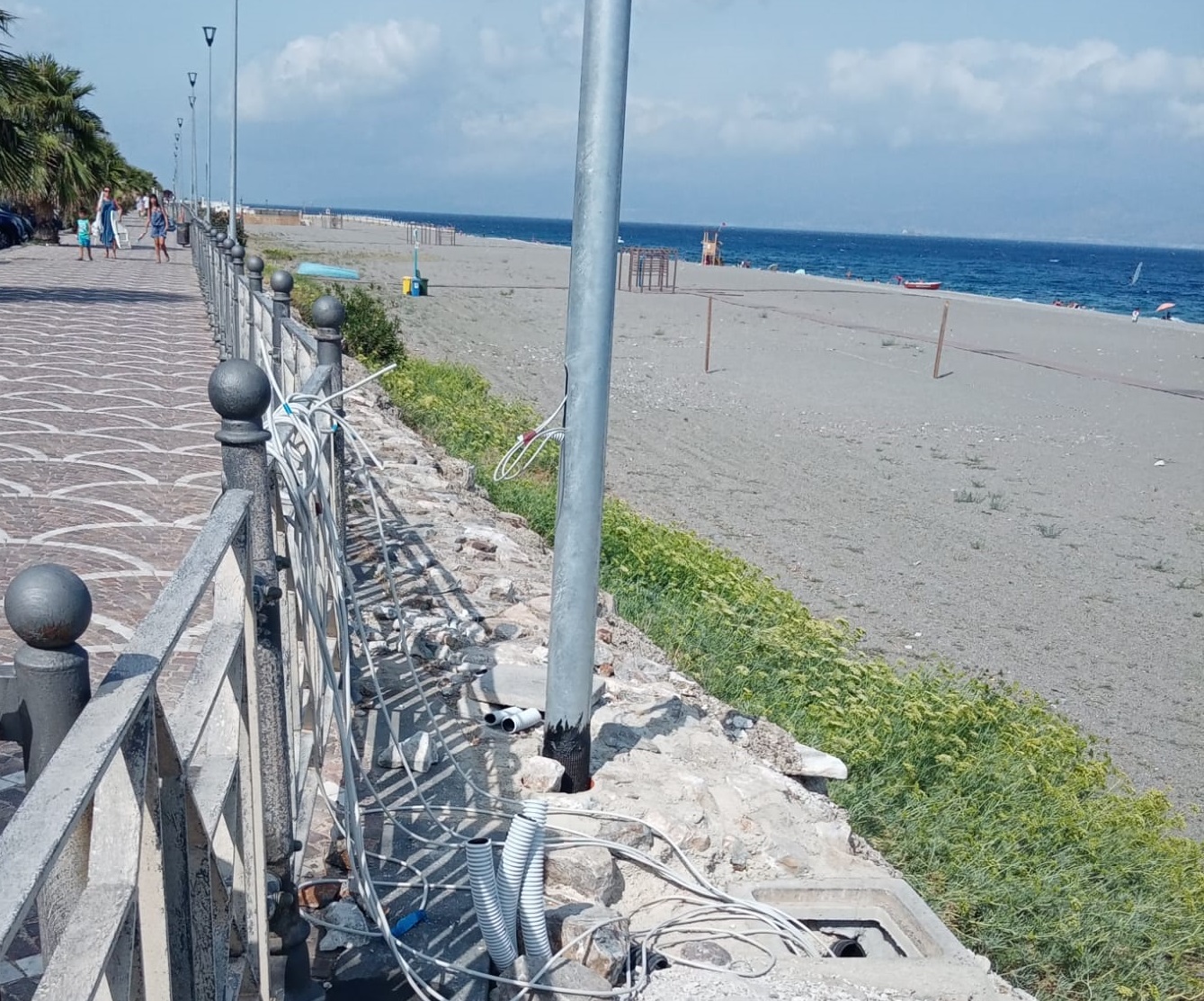 Santa Margherita, furto di cavi elettrici e il lungomare è già depredato