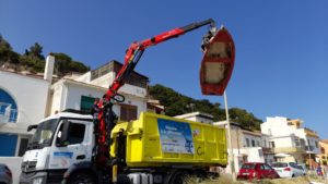 Acqualadroni, rimosse quasi 9 tonnellate di barche abbandonate e rifiuti