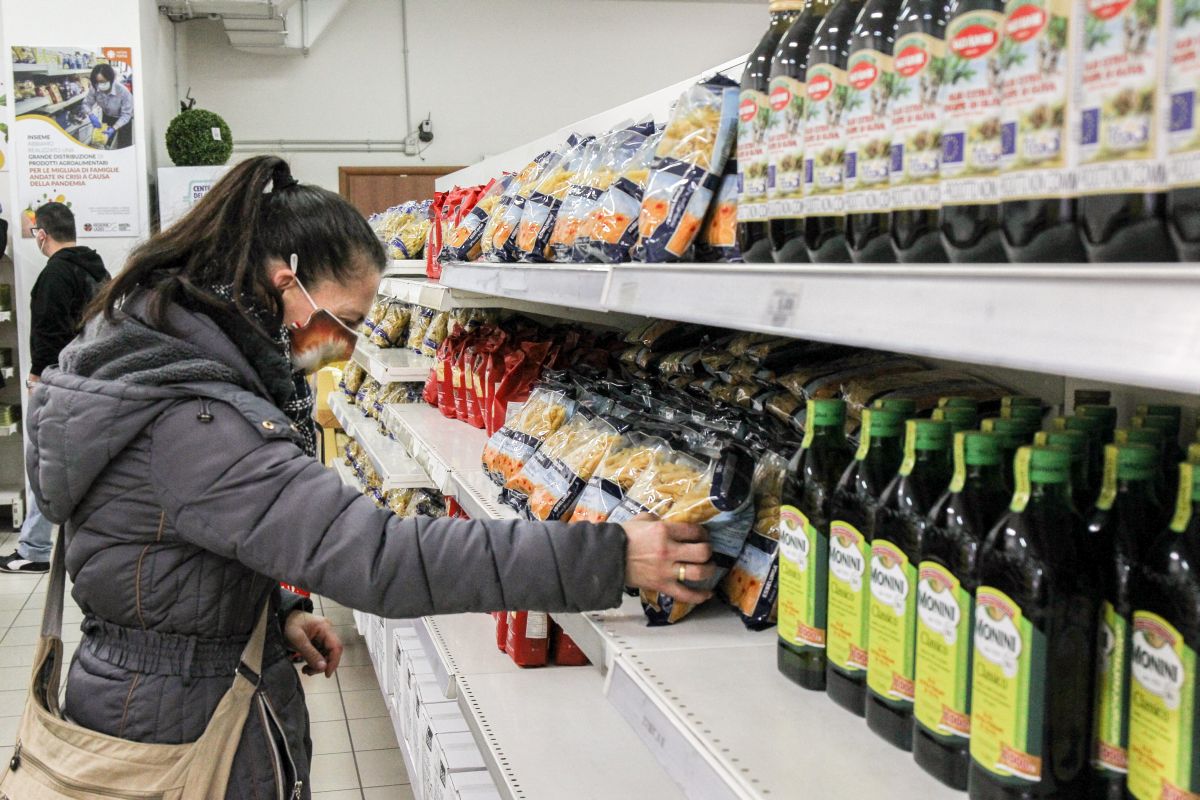 A luglio lieve flessione delle vendite al dettaglio