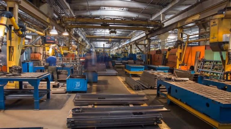 Produzione industriale in aumento a luglio