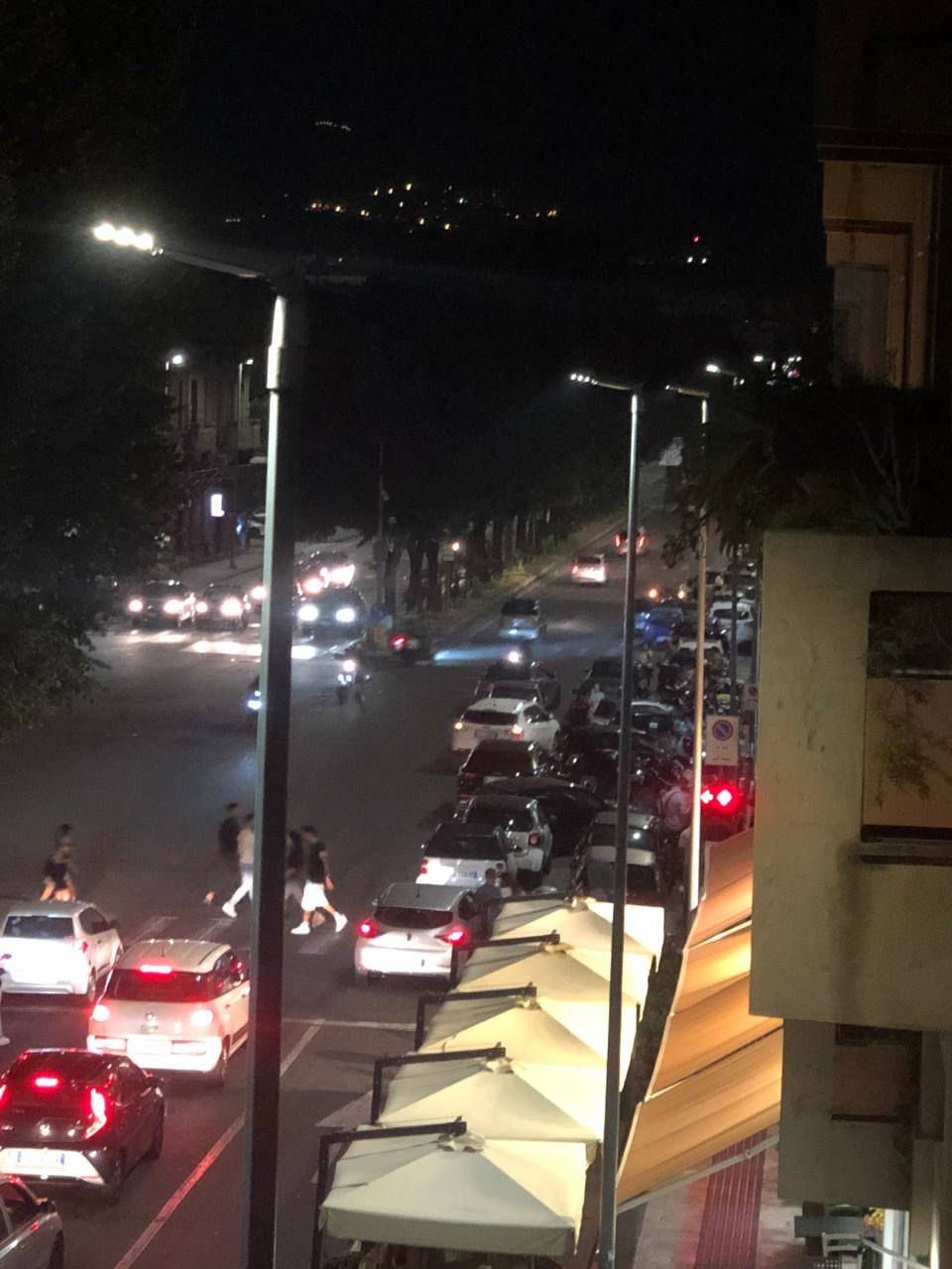 Via Garibaldi, rimosse oltre 50 auto in divieto di sosta