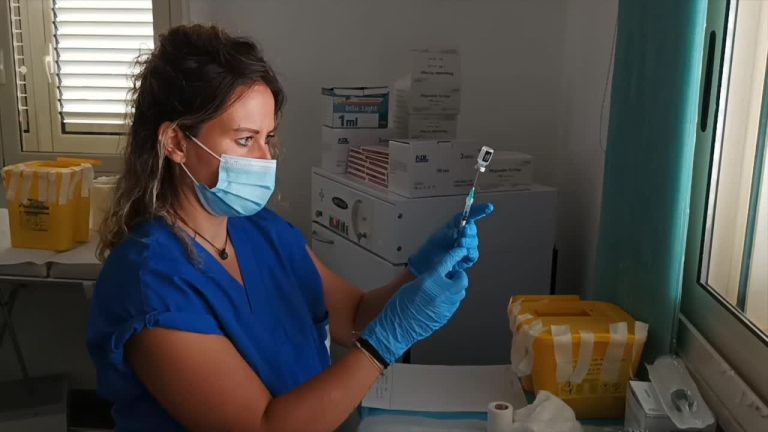 A Lampedusa 76% di vaccinati con una dose, 62% immunizzati