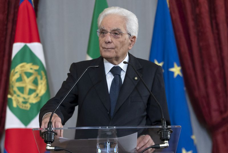 Mattarella “Risparmio delle famiglie contribuirà alla ripartenza”