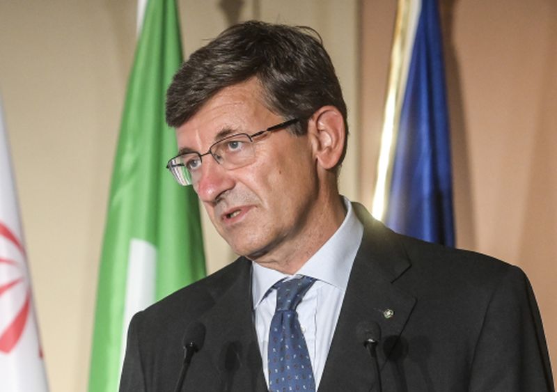 Colao “Dalla nascita alle nozze 14 certificati diventano digitali”