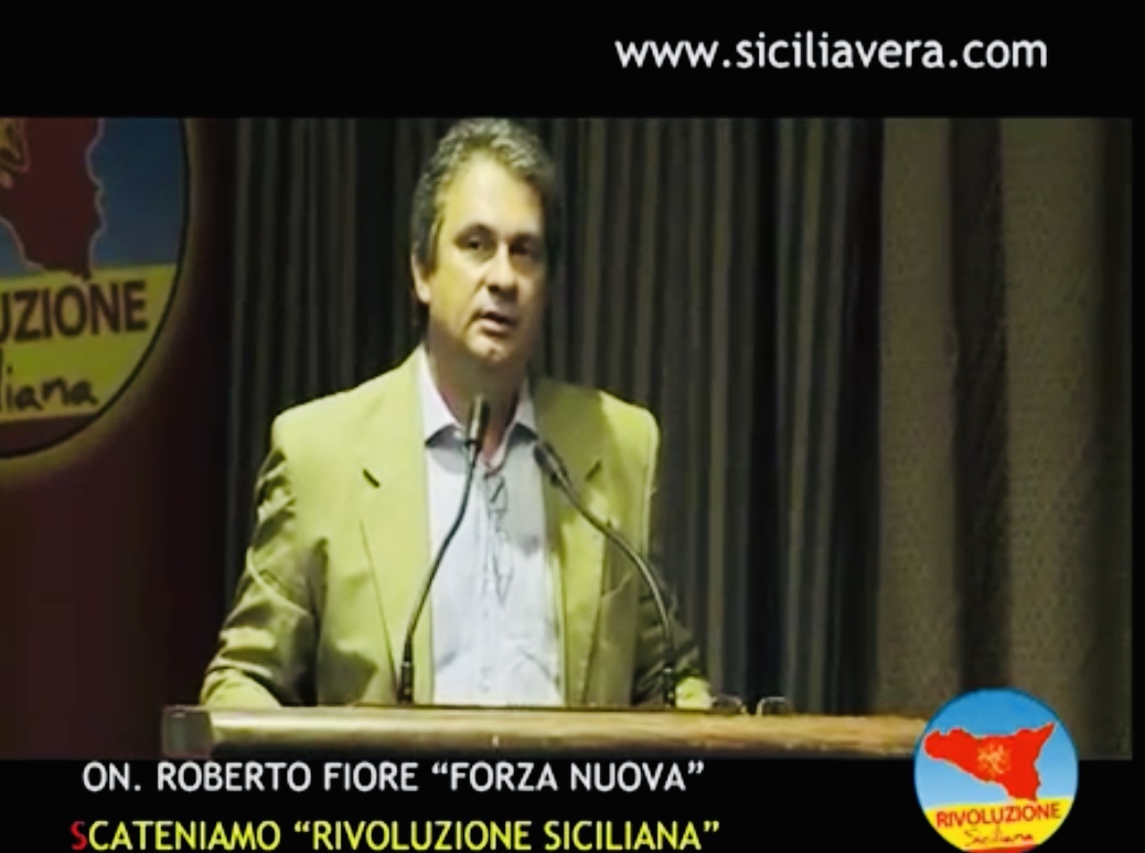 De Luca chiarisca la sua “amicizia” con Roberto Fiore