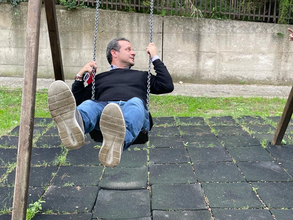 Arresti per corruzione, stupisce il silenzio di De Luca