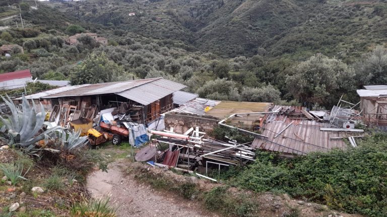 Ortoliuzzo, scoperta maxi discarica abusiva: denunciato allevatore