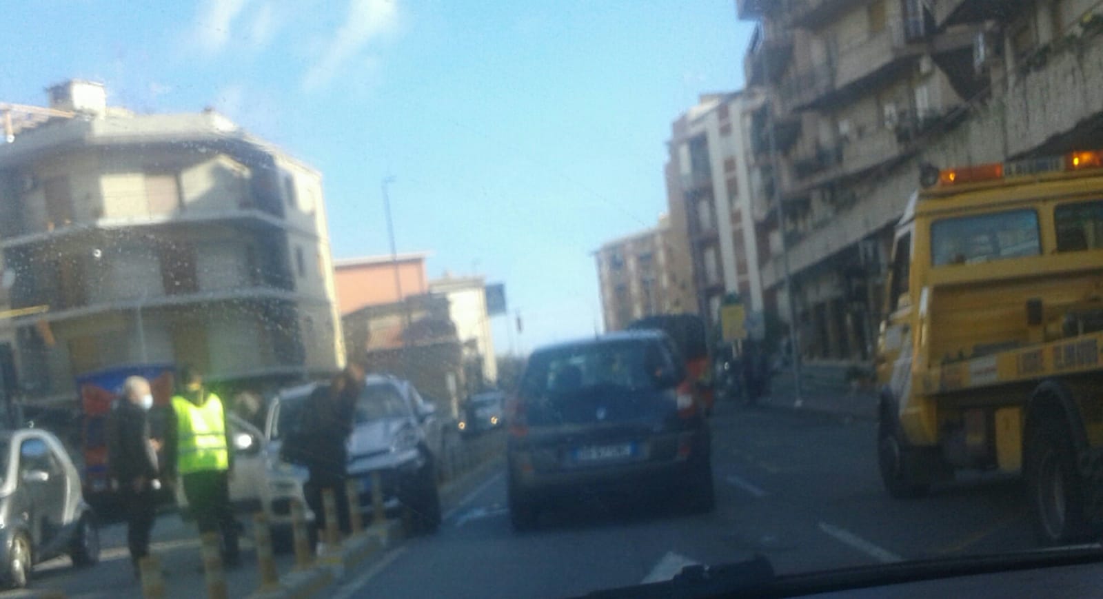 Via Marco Polo, lavori sulla segnaletica stradale